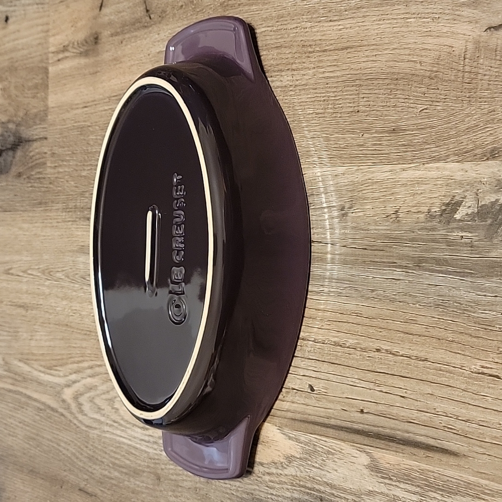 Le Creuset Cassis Oval Dish - Picture 5 of 9